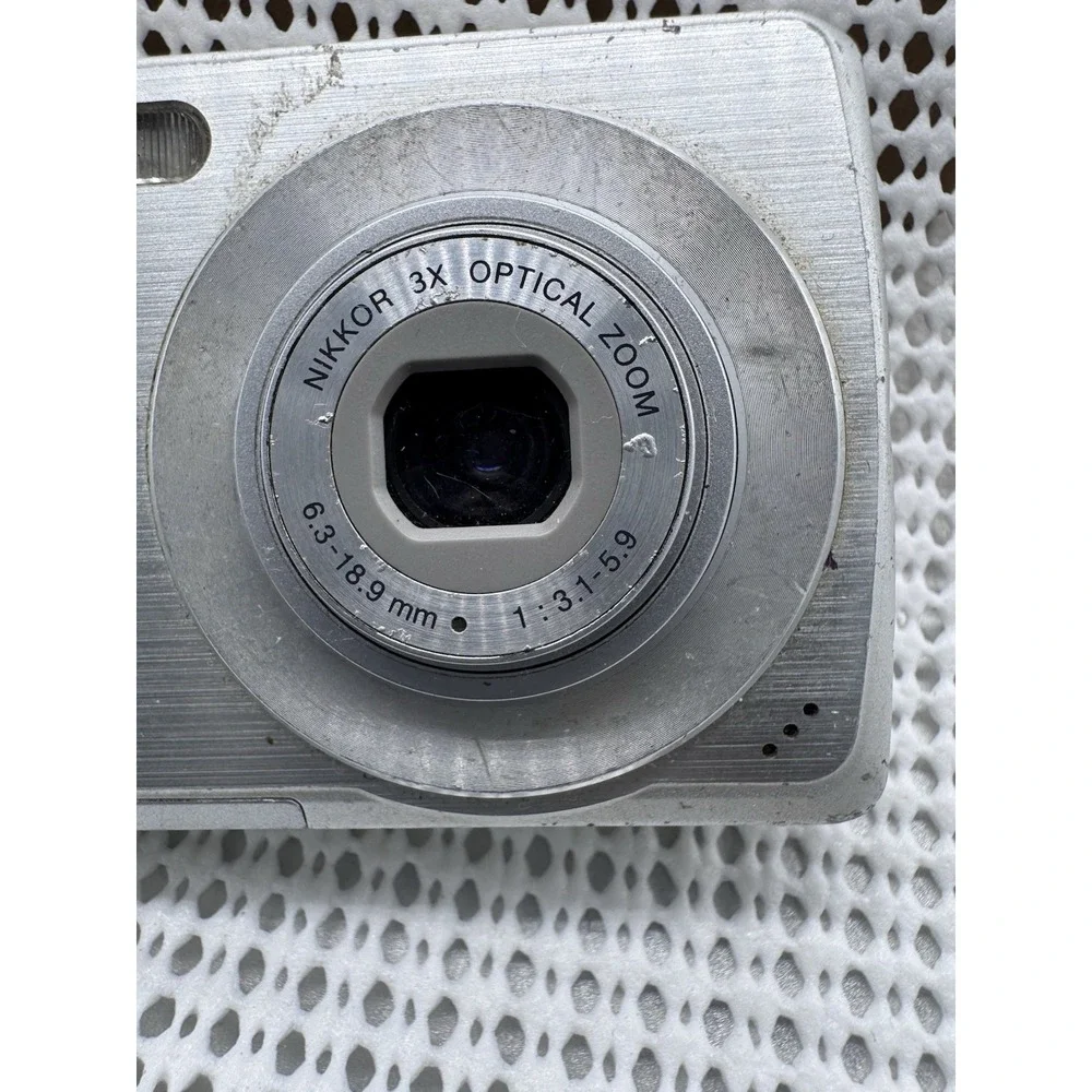 Nikon coolpix s200